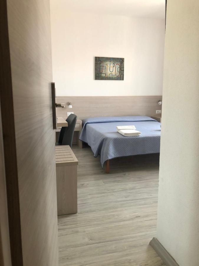 Affittacamere In Centro Tortolì Buitenkant foto