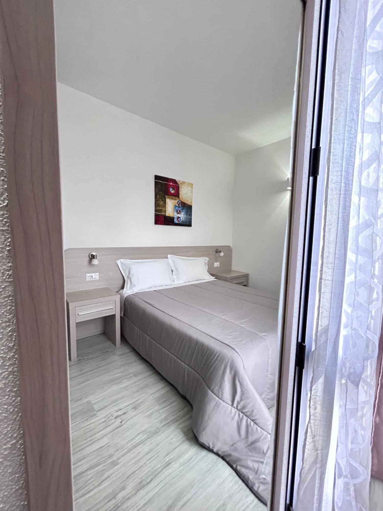 Affittacamere In Centro Tortolì Buitenkant foto