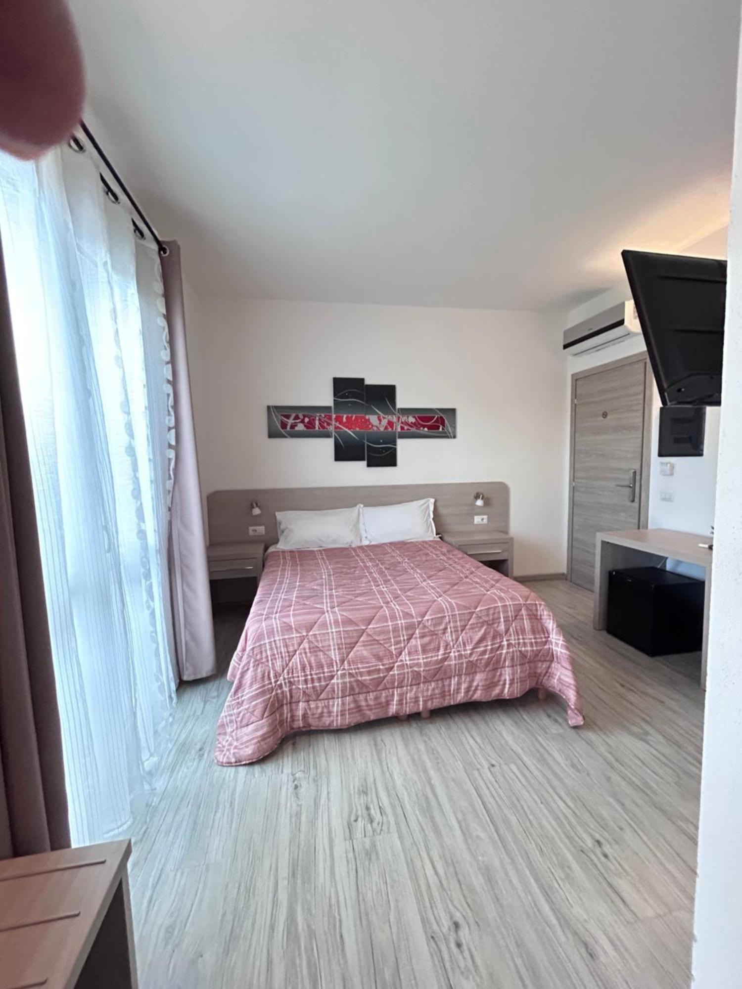 Affittacamere In Centro Tortolì Buitenkant foto